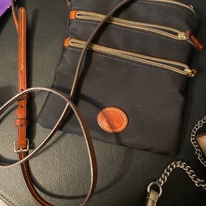 Dooney and bourke purse